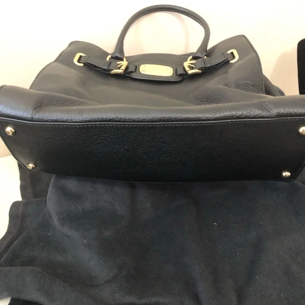 Micheal Kors Large Leather Bag